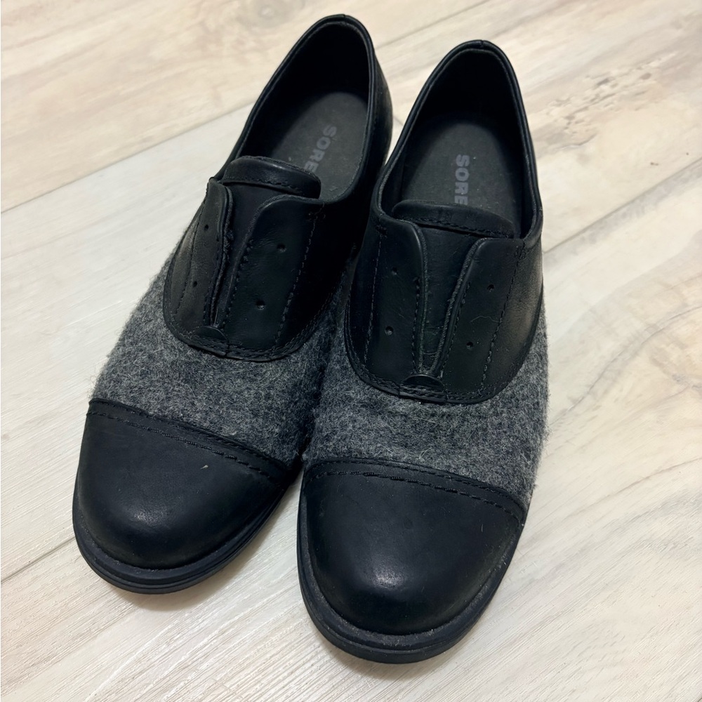 Sorel Women’s Major Oxford Slip On Black and Gray Loafers